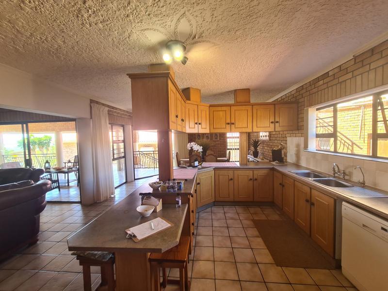 7 Bedroom Property for Sale in Noorsekloof Eastern Cape